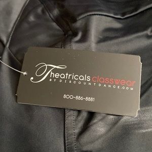 Ladies black dance/yoga nylon/spandex pants, Size 1X